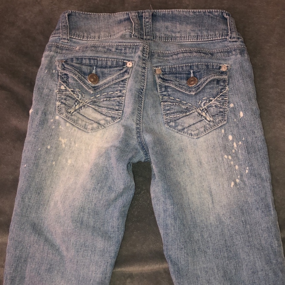 Wallflower Jeans - Picture 8 of 9